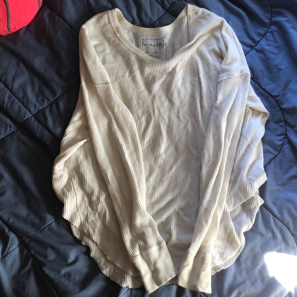 WE THE FREE OVERSIZED LIGHTWEIGHT LONG SLEEVE TOP